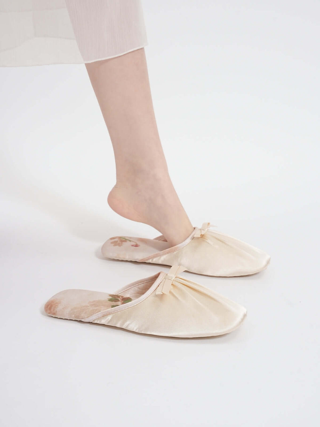 Ink Floral Print Slippers