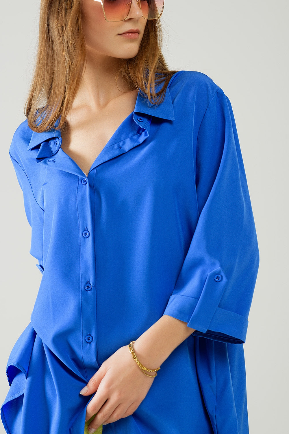 Shirt made of very soft and light fabric in electric blue