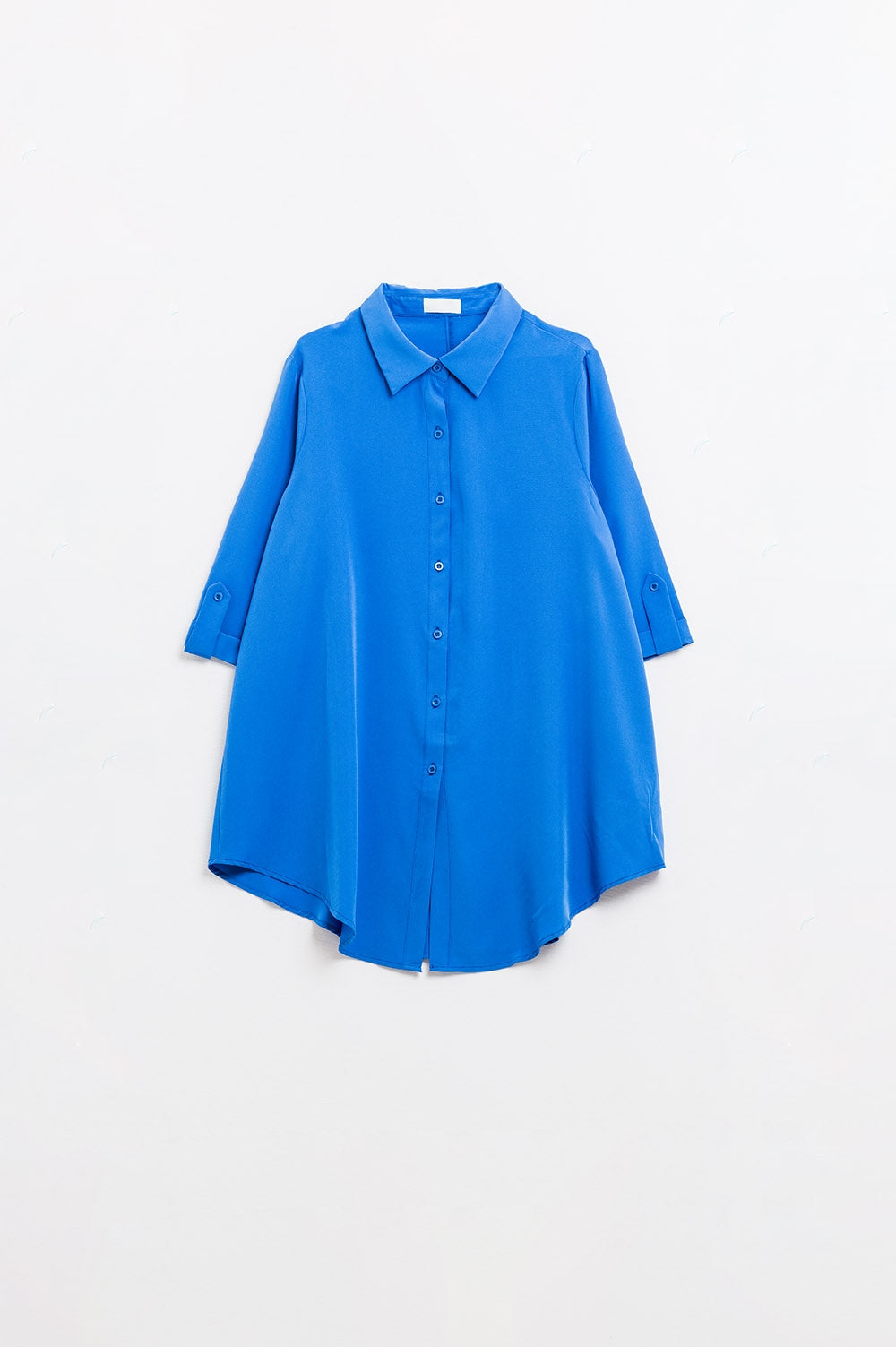 Shirt made of very soft and light fabric in electric blue