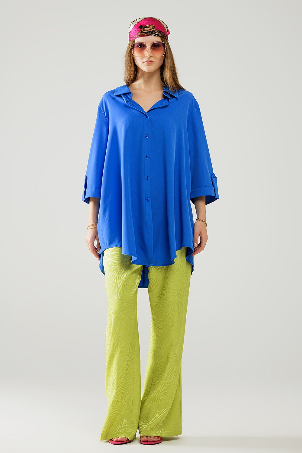 Shirt made of very soft and light fabric in electric blue